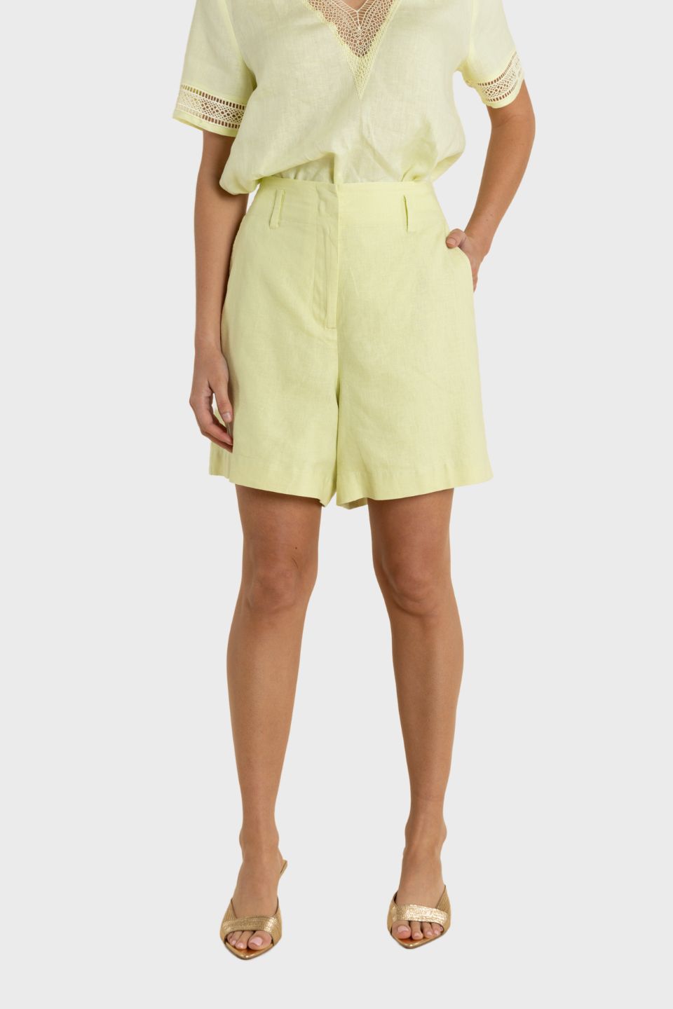 Linen Blend Short