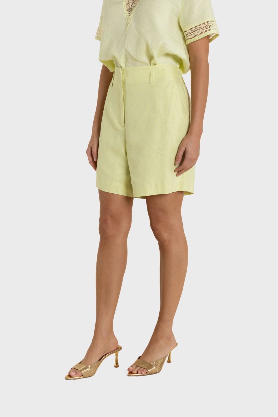 Linen Blend Short