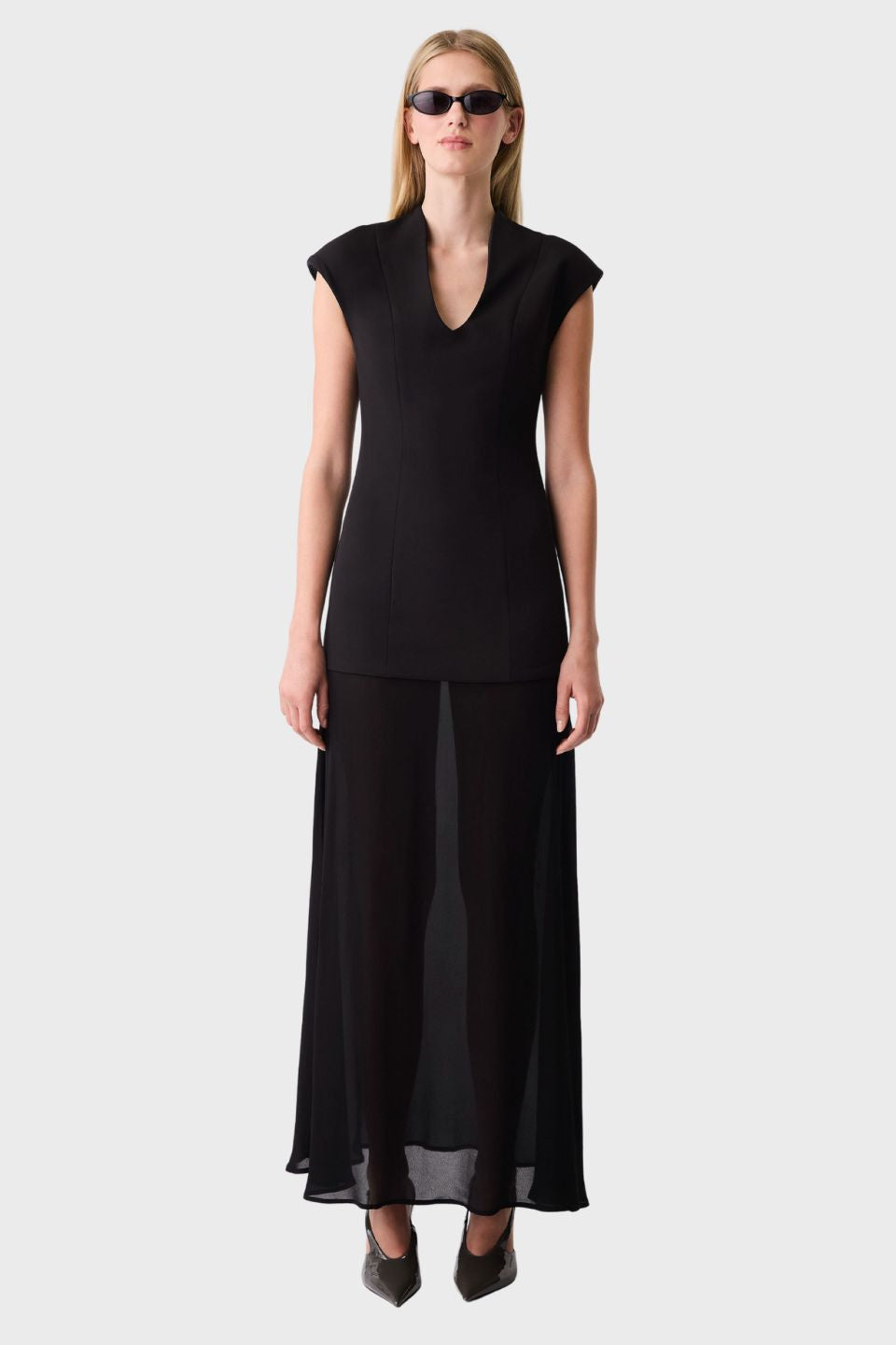 Esmaee Upscale Evening Dress in black