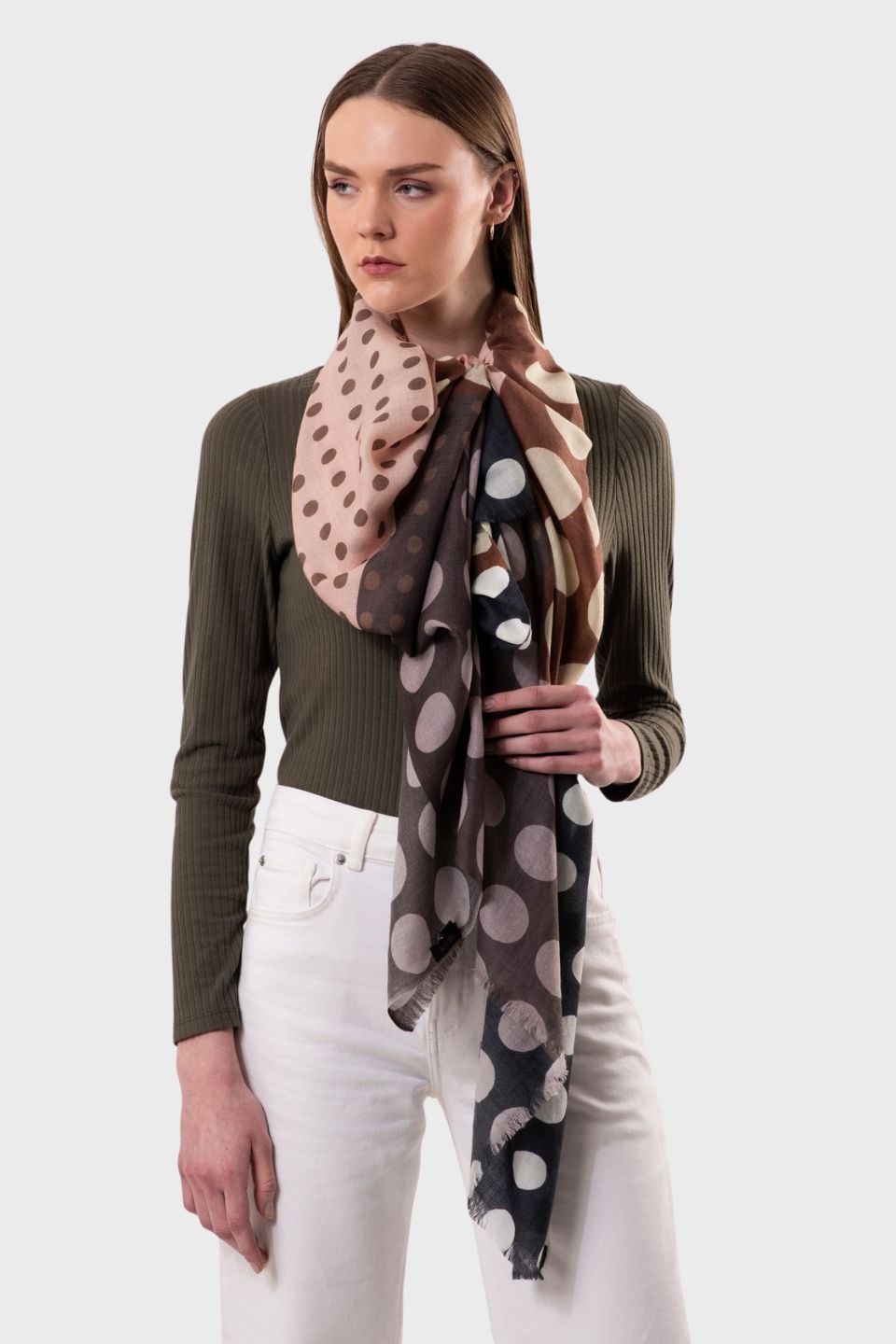 Futura Modern Scarfe