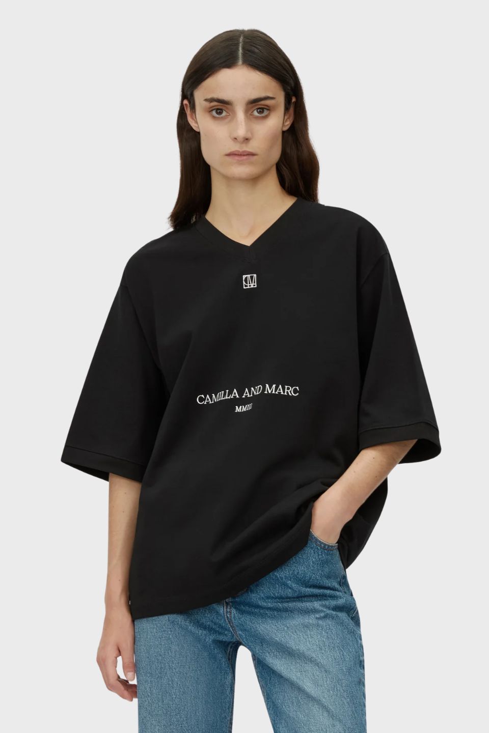 Tシャツ・カットソー CAMILLA AND MARC Ivory Stretch Polyester Sissil Top C&m Camilla and Marc Bloom Embroidered Tee | David Jones