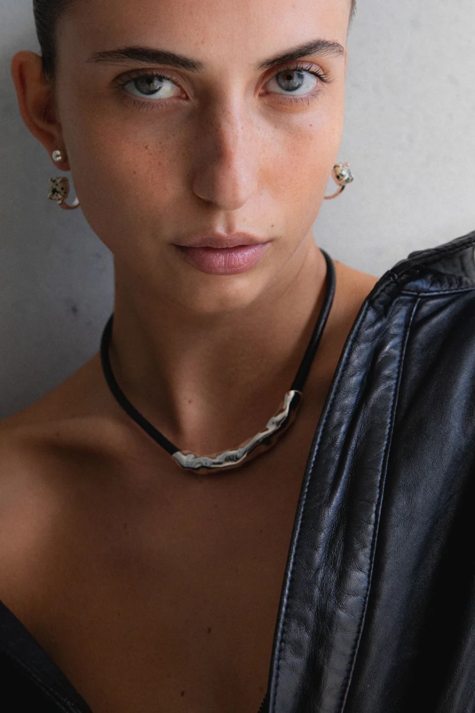 Summit Leather Choker