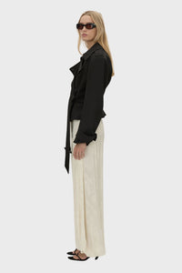 Asena Short Trench