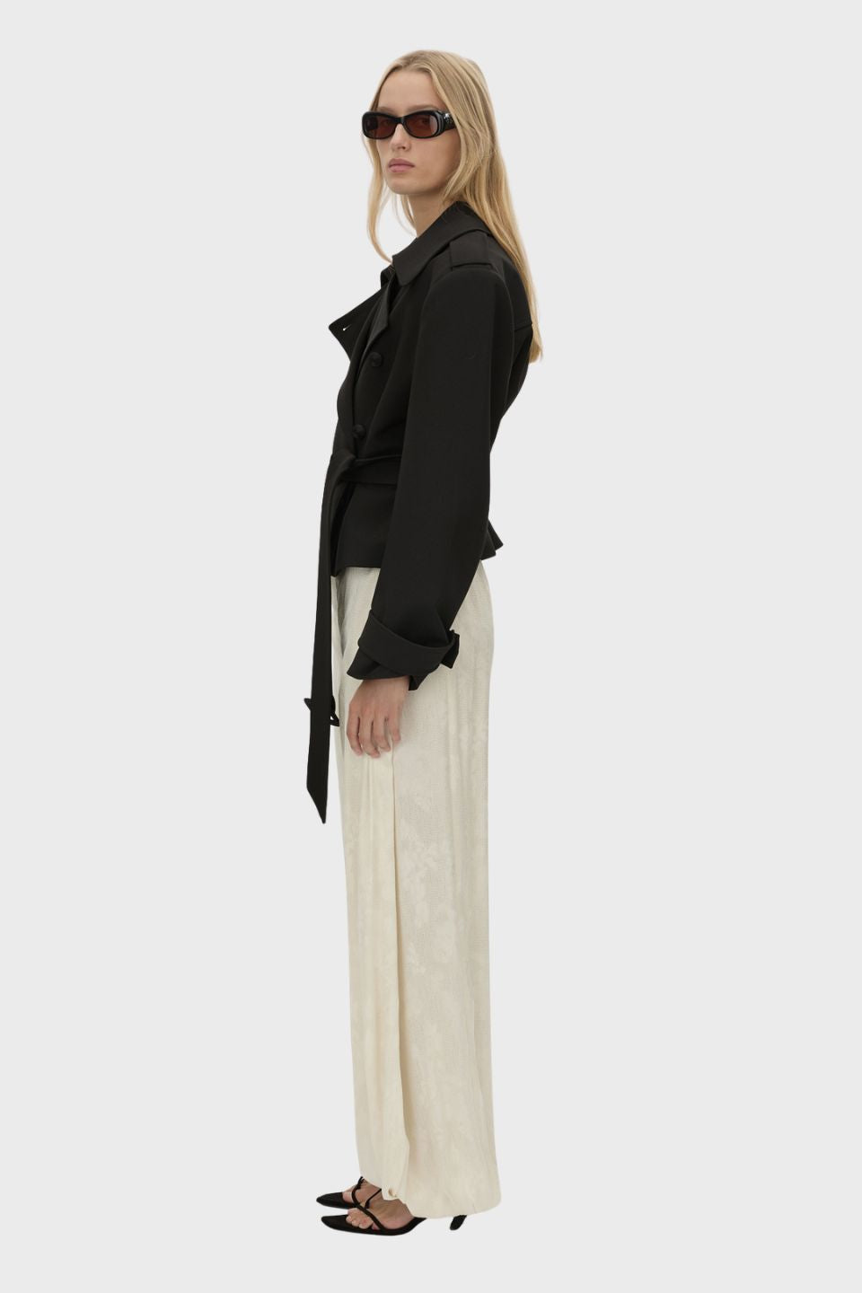 Asena Short Trench